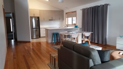 Base Camp - Great Ocean Road Tourism 18