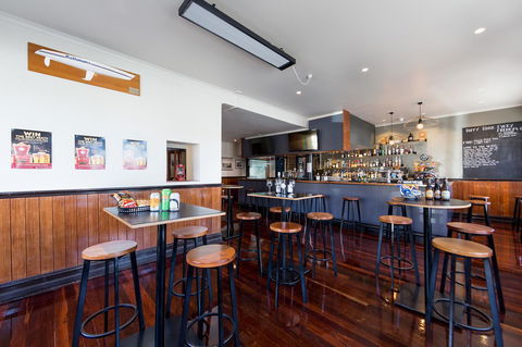 Customs House Hotel - Great Ocean Road Tourism 25
