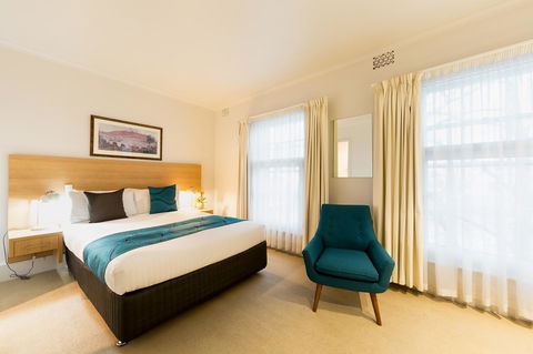 Customs House Hotel - Great Ocean Road Tourism 11