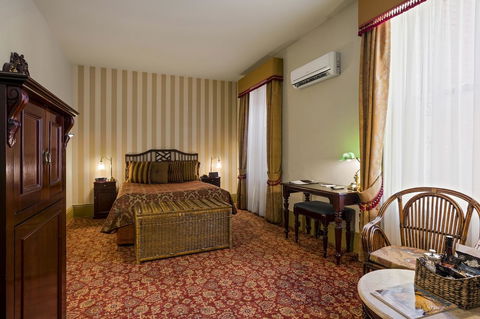 Hadley\'s Orient Hotel - Great Ocean Road Tourism 31
