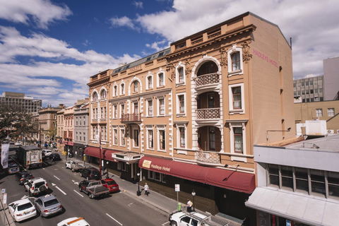 Hadley\'s Orient Hotel - Great Ocean Road Tourism 0