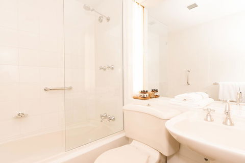 Hadley\'s Orient Hotel - Great Ocean Road Tourism 39