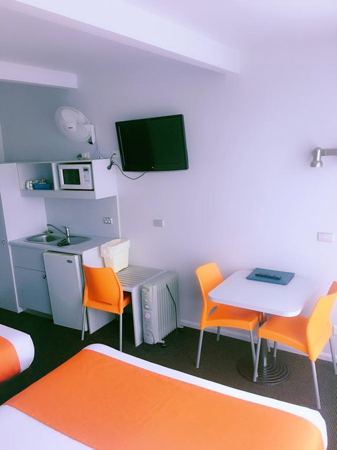 Waterfront Lodge Motel - Great Ocean Road Tourism 27