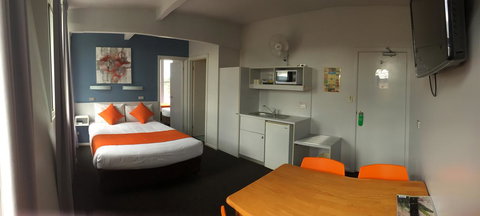 Waterfront Lodge Motel - Great Ocean Road Tourism 35