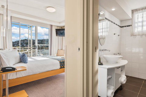 Peppers Seaport Hotel - Great Ocean Road Tourism 28