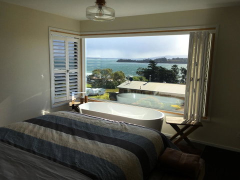 Couples Getaway On Bruny Island - Great Ocean Road Tourism 29
