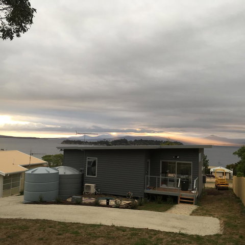 Couples Getaway On Bruny Island - Great Ocean Road Tourism 8