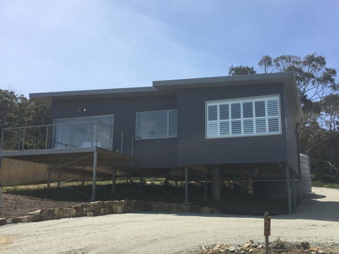Couples Getaway On Bruny Island - Great Ocean Road Tourism 1