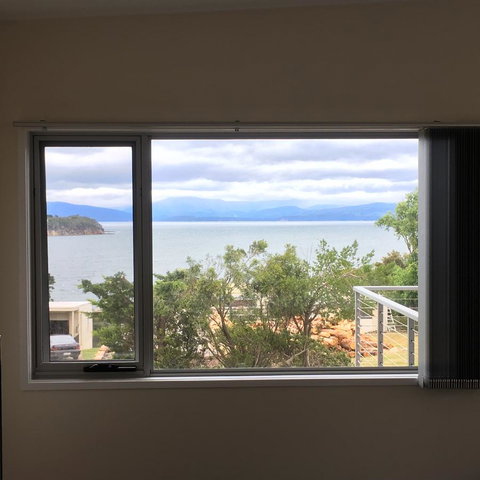 Couples Getaway On Bruny Island - Great Ocean Road Tourism 27