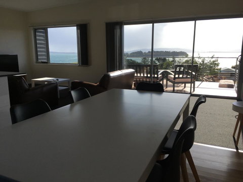 Couples Getaway On Bruny Island - Great Ocean Road Tourism 30