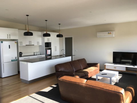 Couples Getaway On Bruny Island - Great Ocean Road Tourism 23