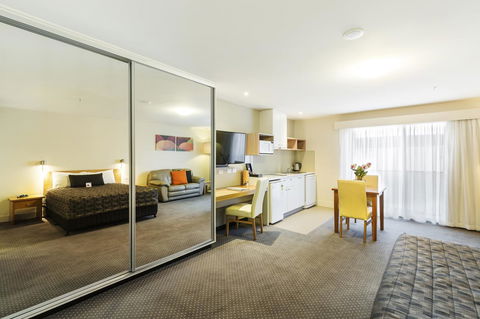 The Old Woolstore Apartment Hotel - Great Ocean Road Tourism 21