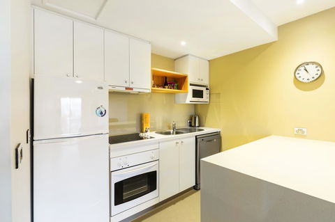 The Old Woolstore Apartment Hotel - Great Ocean Road Tourism 14