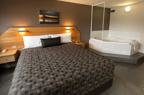 The Old Woolstore Apartment Hotel - Great Ocean Road Tourism 29