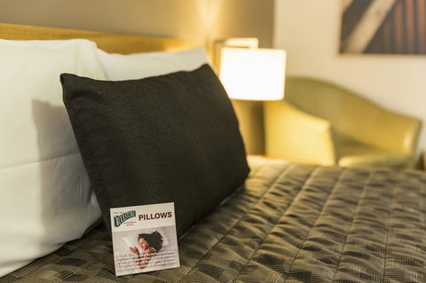 The Old Woolstore Apartment Hotel - Great Ocean Road Tourism 8