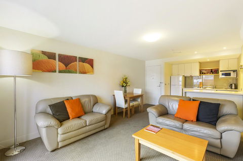 The Old Woolstore Apartment Hotel - Great Ocean Road Tourism 11