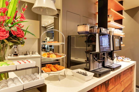 The Old Woolstore Apartment Hotel - Great Ocean Road Tourism 5