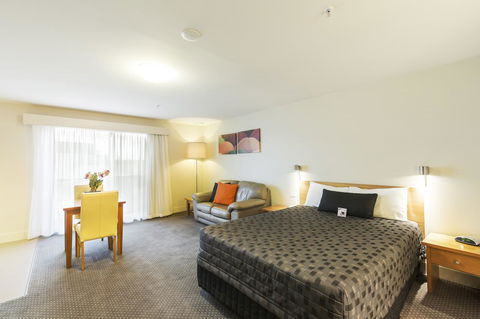 The Old Woolstore Apartment Hotel - Great Ocean Road Tourism 22