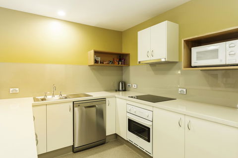 The Old Woolstore Apartment Hotel - Great Ocean Road Tourism 16