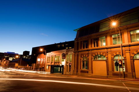 The Old Woolstore Apartment Hotel - Great Ocean Road Tourism 2