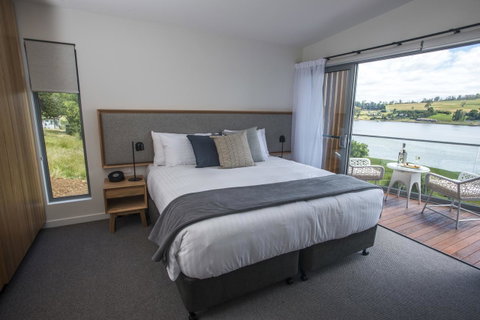Rosevears Riverview Hotel - Great Ocean Road Tourism 23