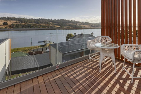 Rosevears Riverview Hotel - Great Ocean Road Tourism 8
