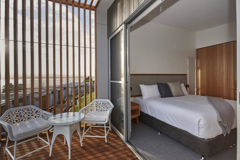 Rosevears Riverview Hotel - Great Ocean Road Tourism 16