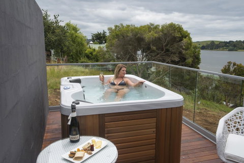 Rosevears Riverview Hotel - Great Ocean Road Tourism 22