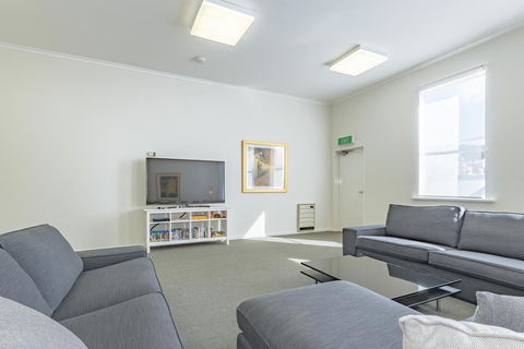 4 Bedroom House - Hobart CBD - Free Parking - Free WIFI - Great Ocean Road Tourism 20