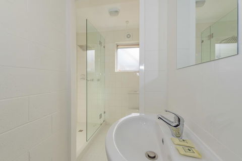 4 Bedroom House - Hobart CBD - Free Parking - Free WIFI - Great Ocean Road Tourism 11