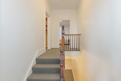 4 Bedroom House - Hobart CBD - Free Parking - Free WIFI - Great Ocean Road Tourism 19