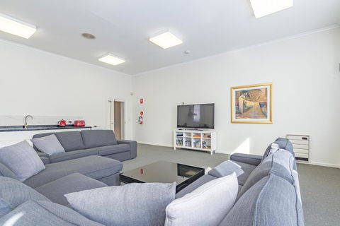 4 Bedroom House - Hobart CBD - Free Parking - Free WIFI - Great Ocean Road Tourism 12