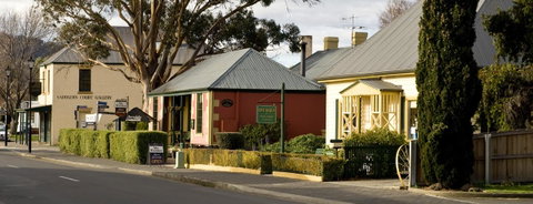 The Richmond Arms Hotel - Great Ocean Road Tourism 21