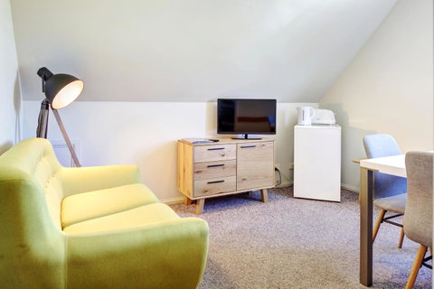 The Richmond Arms Hotel - Great Ocean Road Tourism 5