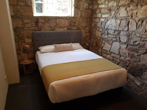 The Richmond Arms Hotel - Great Ocean Road Tourism 4