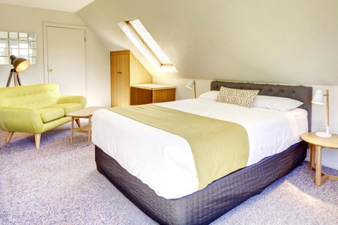 The Richmond Arms Hotel - Great Ocean Road Tourism 7