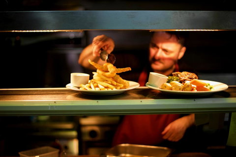 The Richmond Arms Hotel - Great Ocean Road Tourism 16