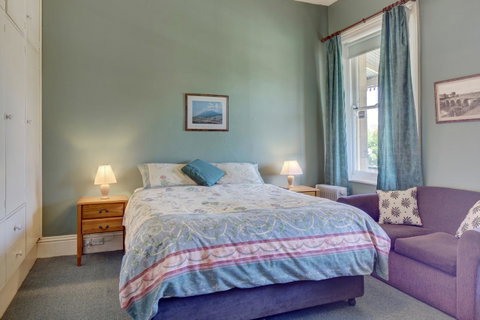 The Richmond Arms Hotel - Great Ocean Road Tourism 22