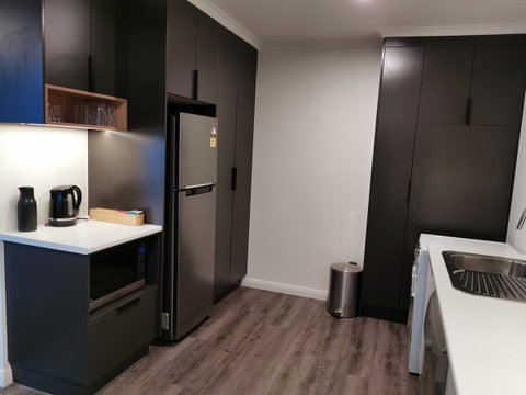 Youngtown Executive Apartments - 2BR Included, Free Parking & Wifi, Sofa Bed & Cot Fee Applies - Great Ocean Road Tourism 33
