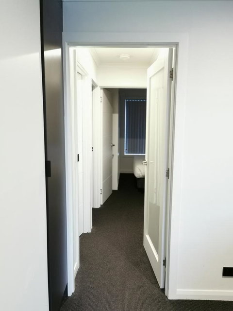 Youngtown Executive Apartments - 2BR Included, Free Parking & Wifi, Sofa Bed & Cot Fee Applies - Great Ocean Road Tourism 11