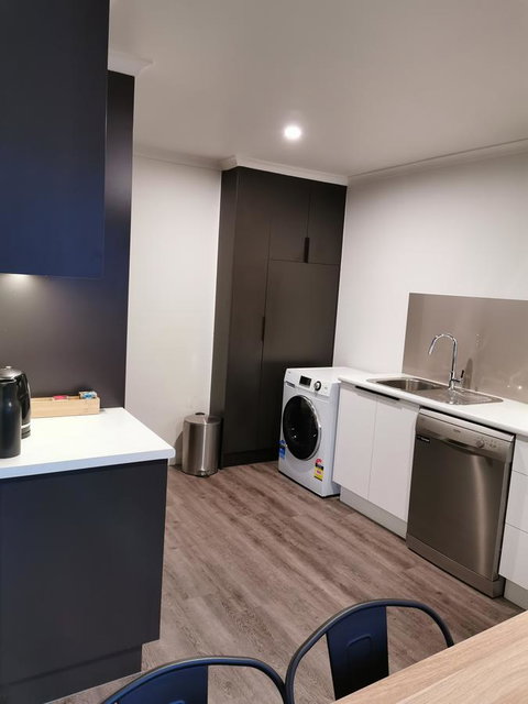 Youngtown Executive Apartments - 2BR Included, Free Parking & Wifi, Sofa Bed & Cot Fee Applies - Great Ocean Road Tourism 34