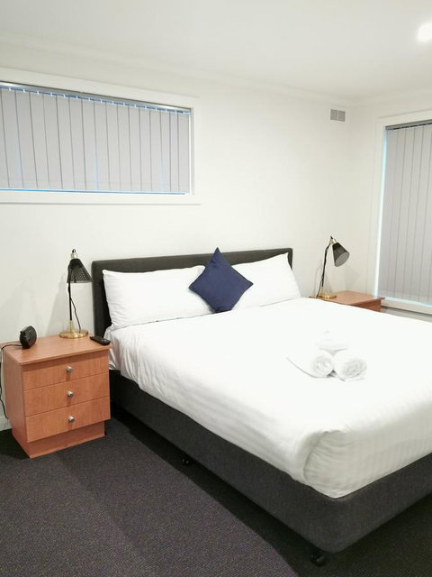 Youngtown Executive Apartments - 2BR Included, Free Parking & Wifi, Sofa Bed & Cot Fee Applies - Great Ocean Road Tourism 10