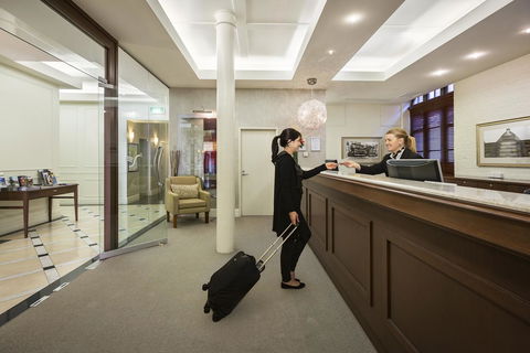 Launceston Central Apartment Hotel Official - Great Ocean Road Tourism 21