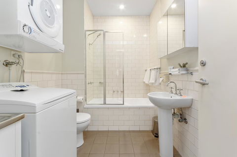 Launceston Central Apartment Hotel Official - Great Ocean Road Tourism 13