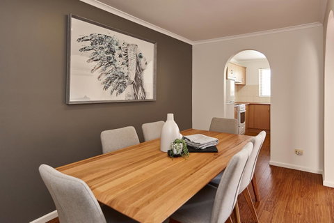 Elphin Serviced Apartments - Great Ocean Road Tourism 23
