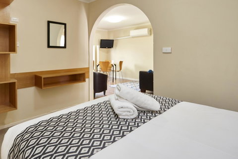 Elphin Serviced Apartments - Great Ocean Road Tourism 31