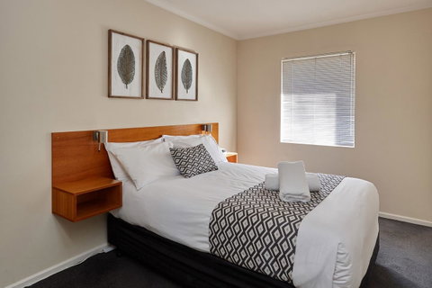 Elphin Serviced Apartments - Great Ocean Road Tourism 1