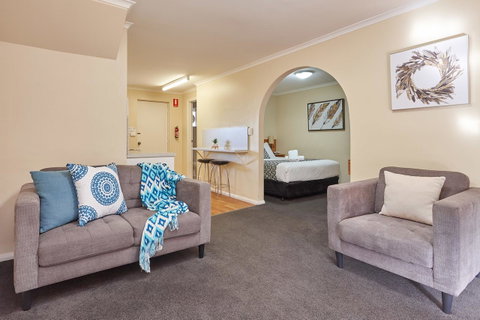 Elphin Serviced Apartments - Great Ocean Road Tourism 9