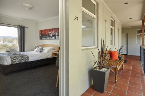 Elphin Serviced Apartments - Great Ocean Road Tourism 35