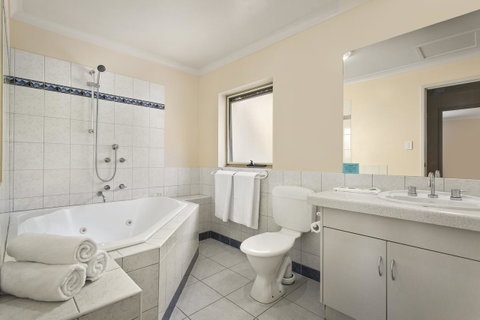 Elphin Serviced Apartments - Great Ocean Road Tourism 37